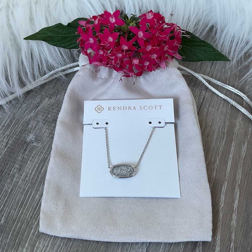 ✨KENDRA SCOTT Elisa 2025 Silver Collector’s Edition Short Pendant Necklace